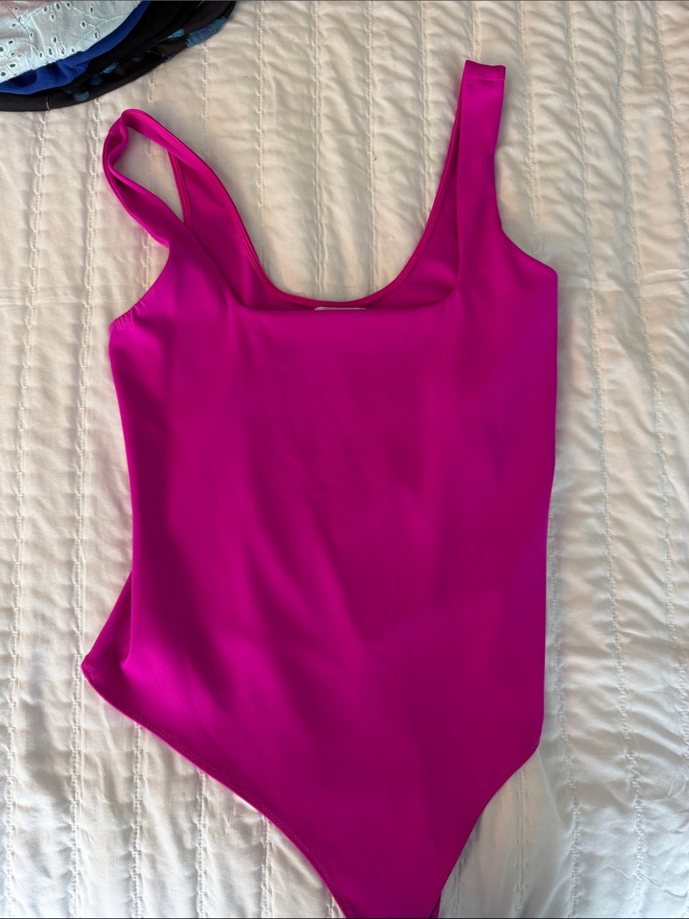 Good American Bright Fuchsia Scoop Neck Bodysuit